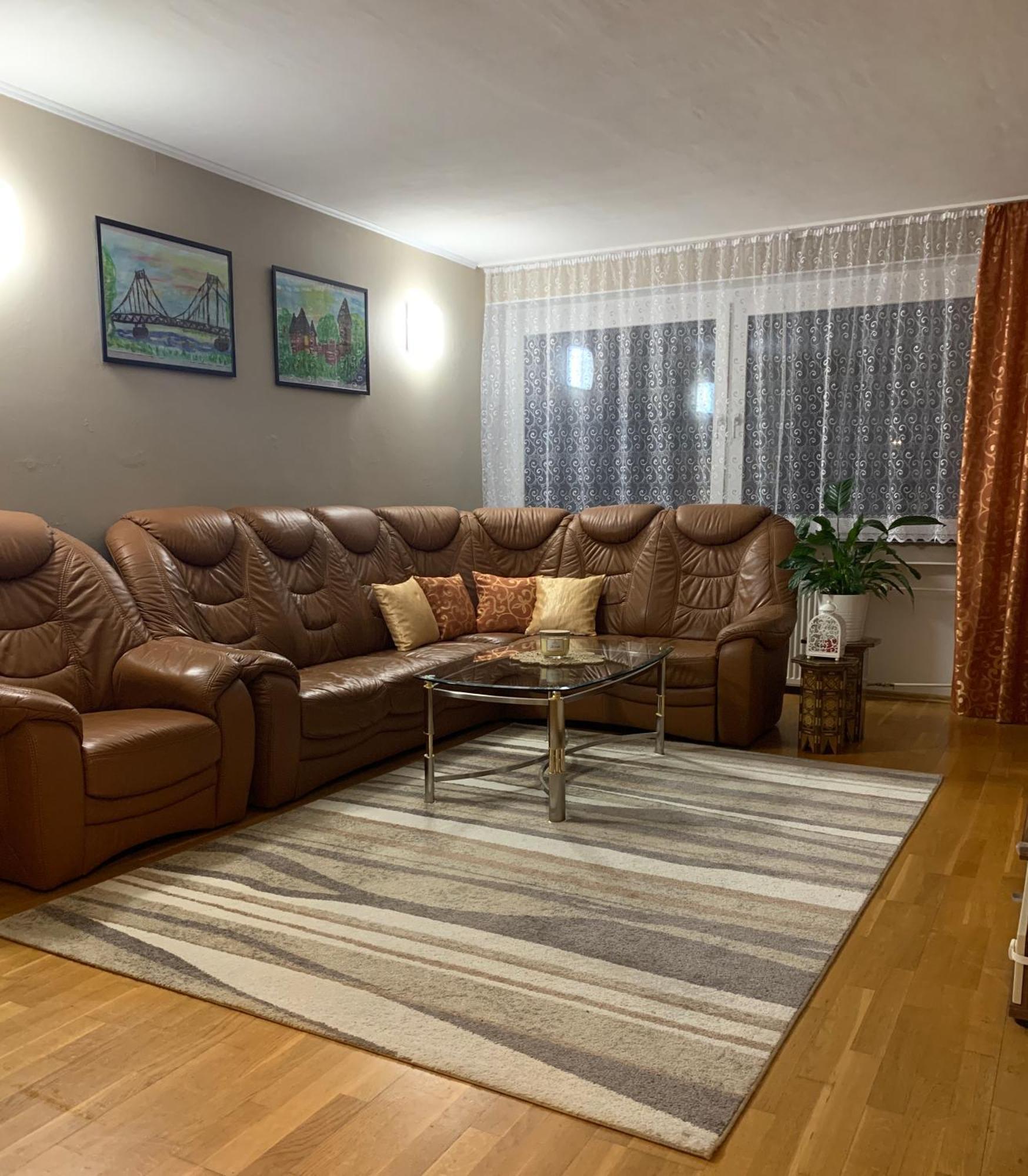 Leon'S Apartment Крефельд Экстерьер фото